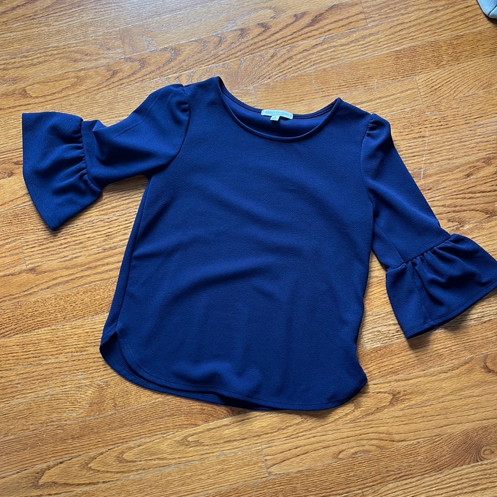 GREEN ENVELOPE top